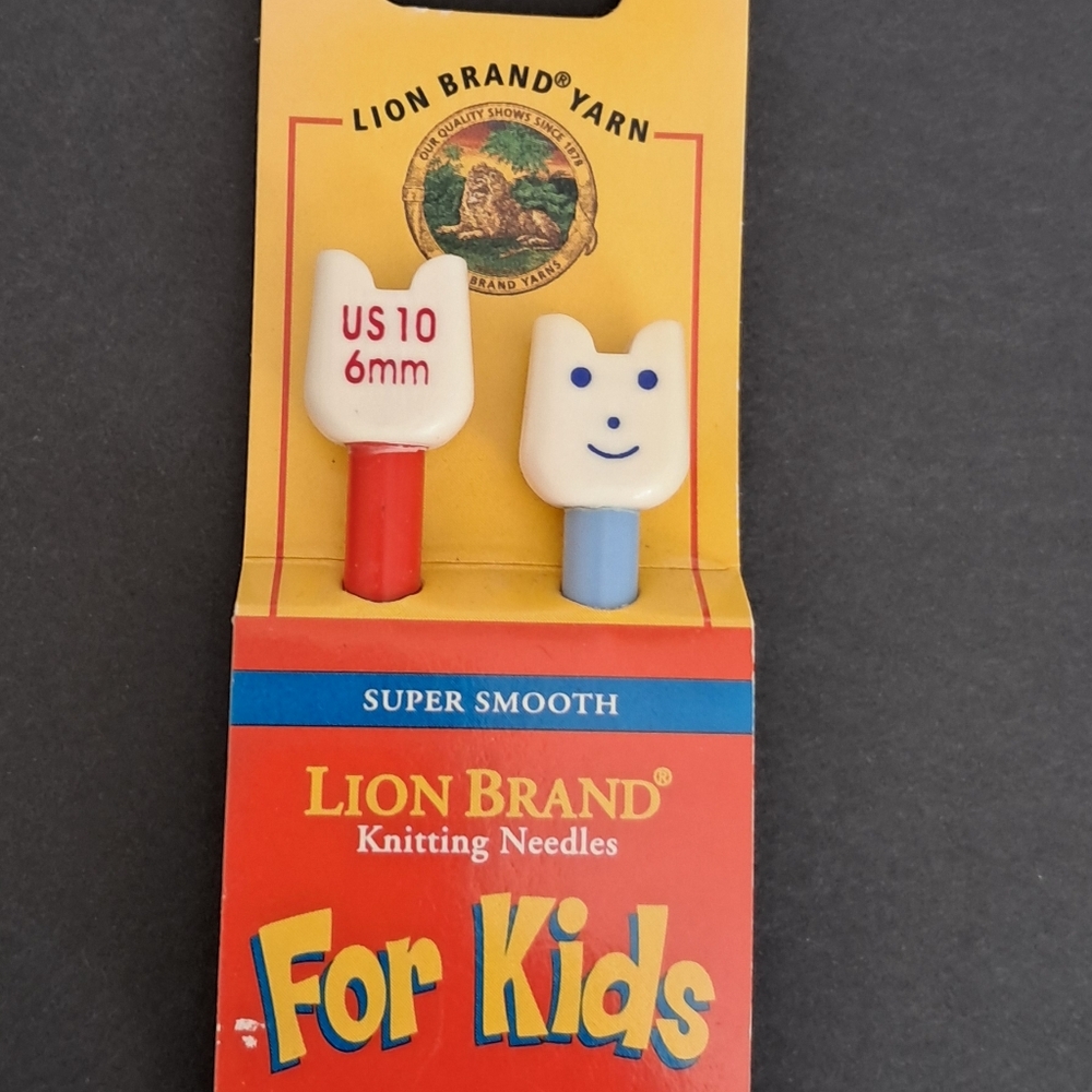 Vintage Lion Brand Knitting Needles for Kids, 7" US 10, 6mm, Red & Blue
